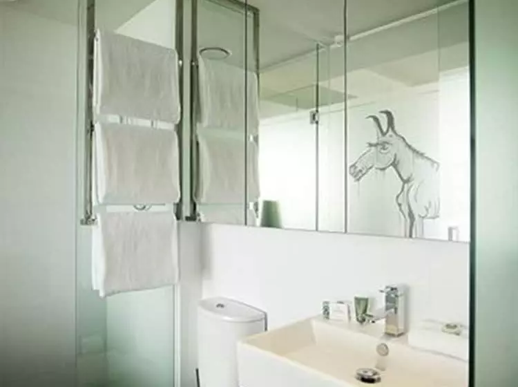 酒店 The Cullen Melbourne Art Series