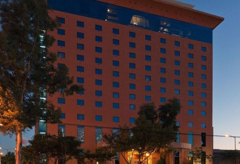 Otel Best Western Plus Nuevo Laredo Inn & Suites