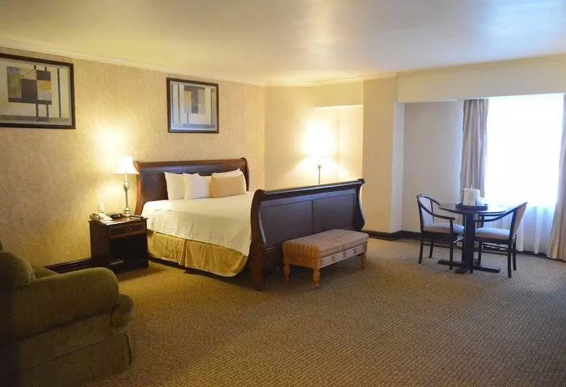 酒店 Best Western Plus Nuevo Laredo Inn & Suites