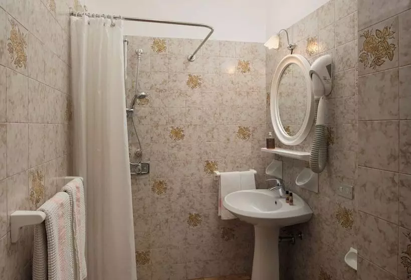 בית מלון כפרי Centrale