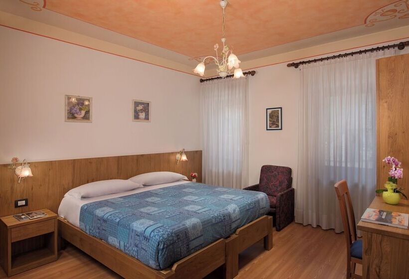 בית מלון כפרי Centrale