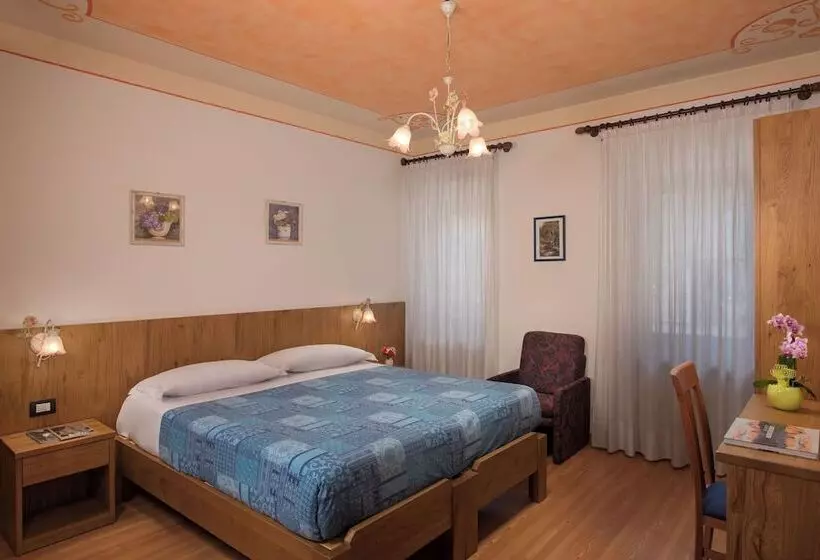 בית מלון כפרי Centrale