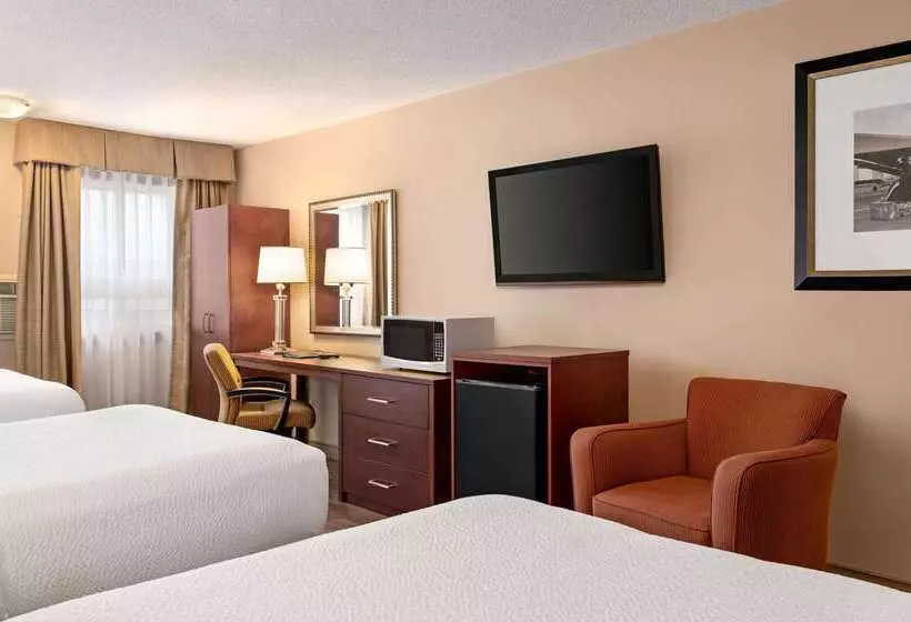 Hotel Days Inn By Wyndham Fredericton