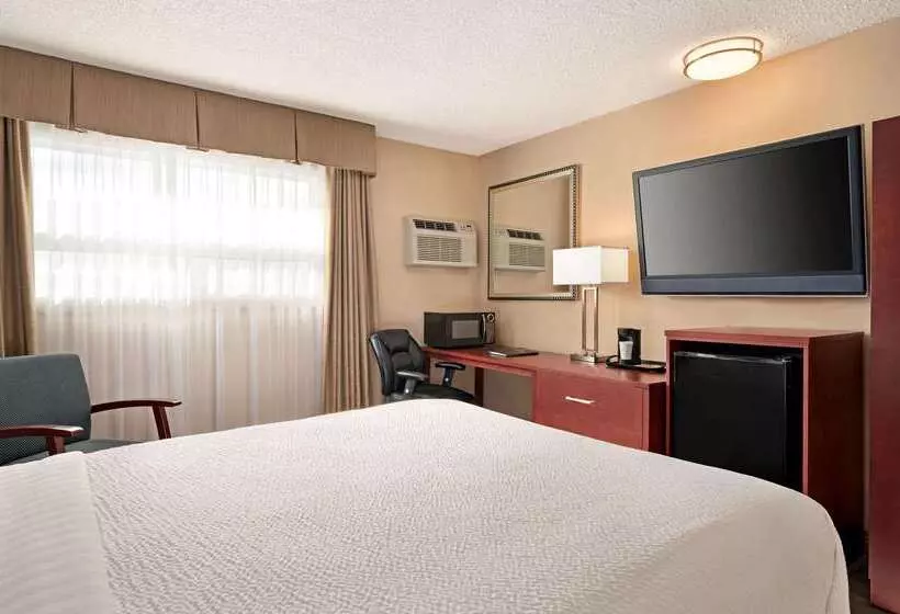 Hotel Days Inn By Wyndham Fredericton