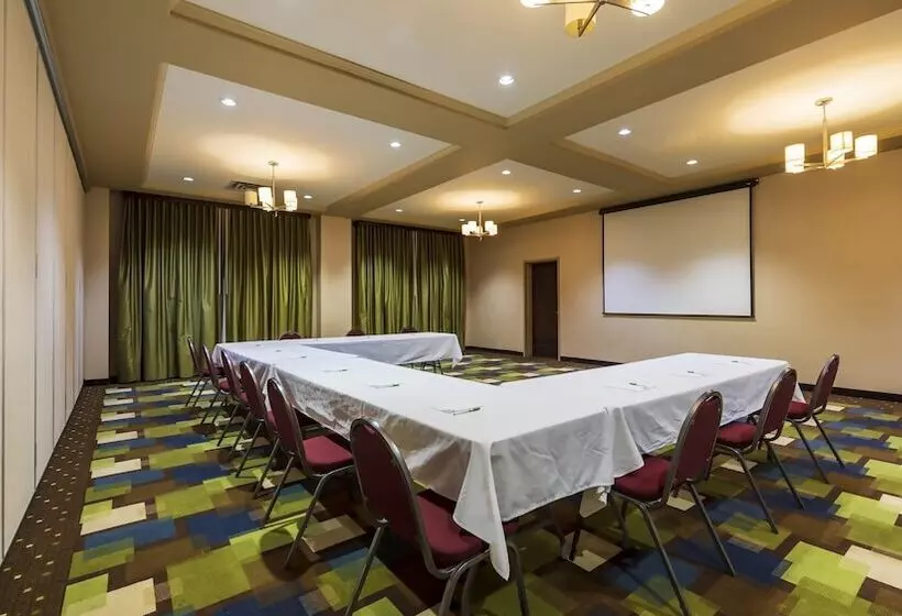 Holiday Inn Hotel And Suites Kamloops, An Ihg
