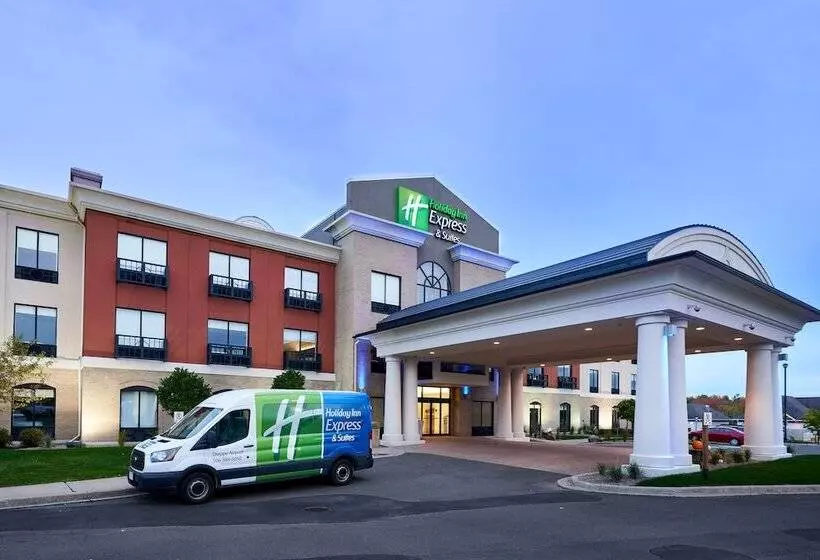 Holiday Inn Express Hotel & Suites Dieppe Airport, An Ihg
