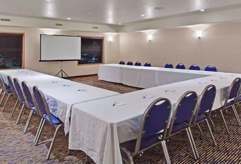 Holiday Inn Express Hotel & Suites Swift Current, An Ihg