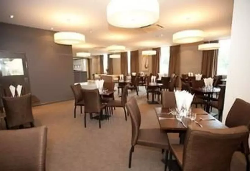 Отель Horsham International