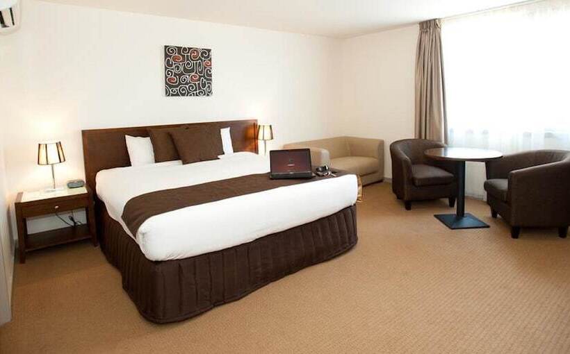 酒店 Horsham International