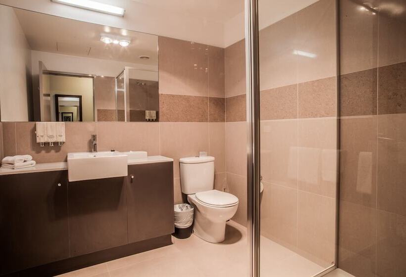 酒店 Horsham International