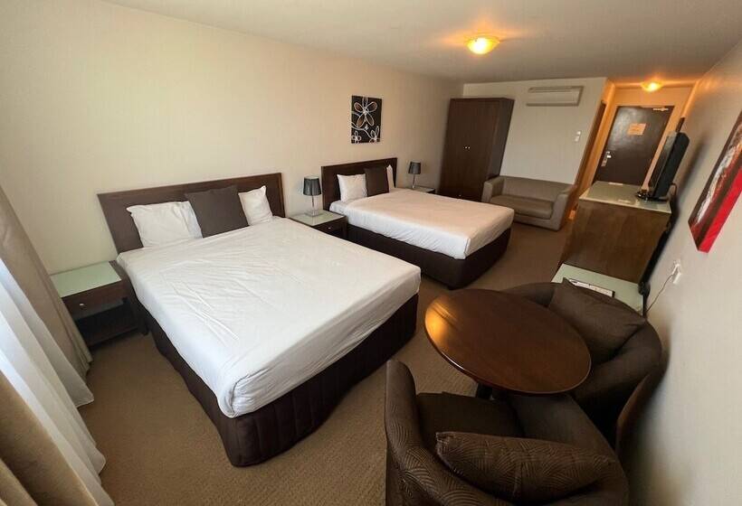 酒店 Horsham International