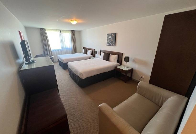 酒店 Horsham International