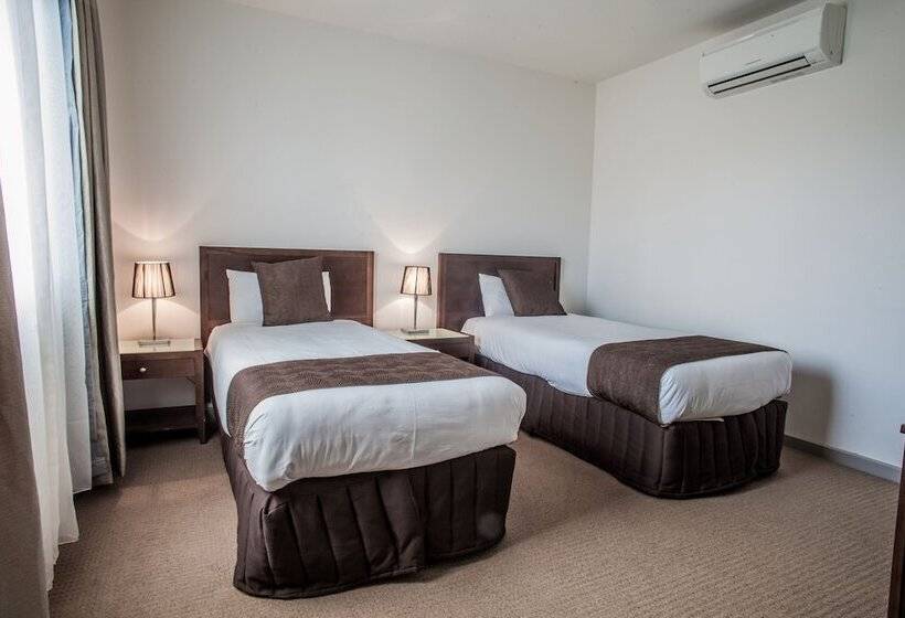 酒店 Horsham International