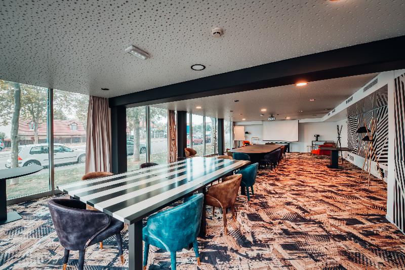 فندق Cowool Cergy