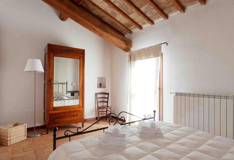 교외 호텔 La Perticara Agriturismo