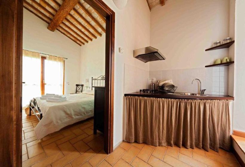 교외 호텔 La Perticara Agriturismo