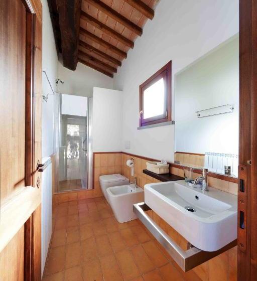 교외 호텔 La Perticara Agriturismo