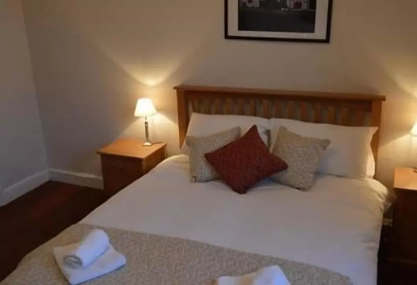 Отель The Crown Inn