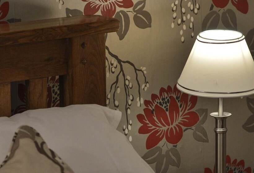 Отель The Crown Inn