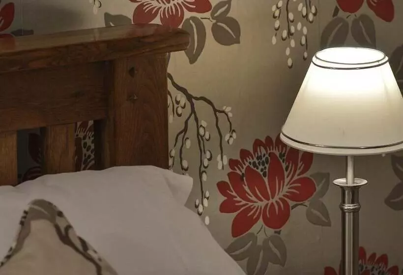 Отель The Crown Inn