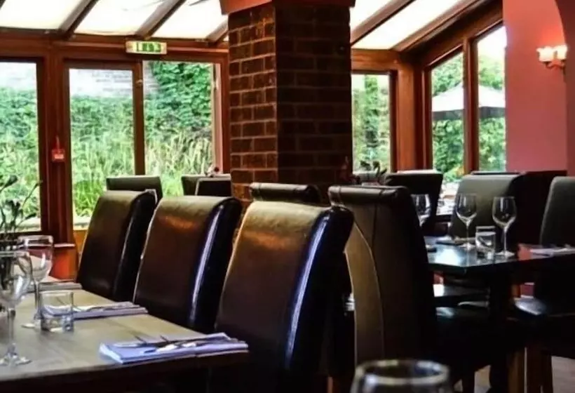 Отель The Crown Inn