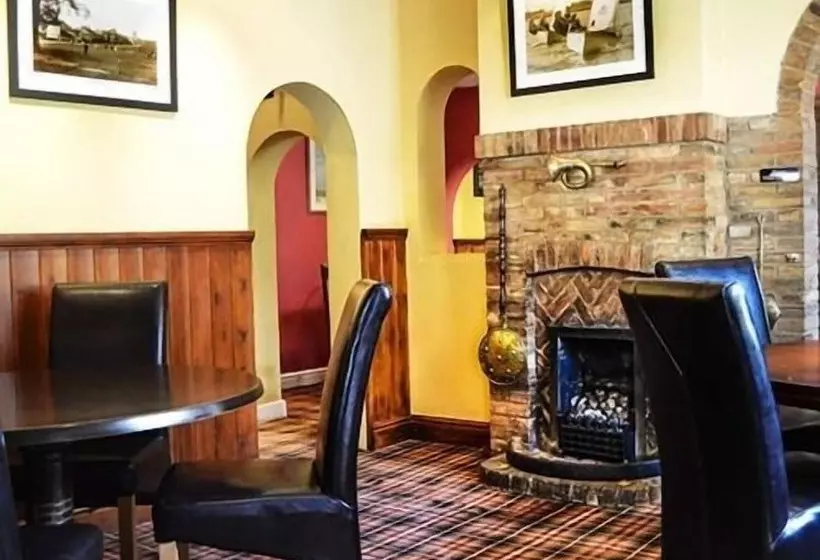 Отель The Crown Inn