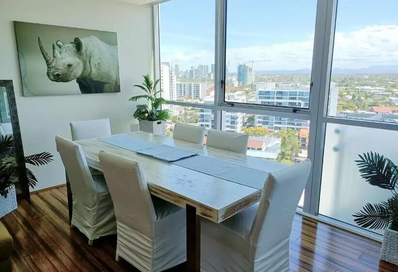 Отель The Grand Apartments