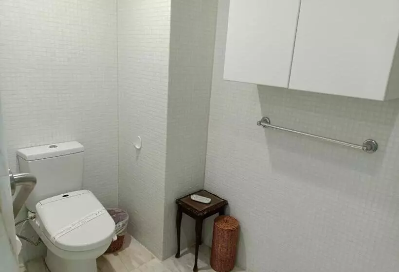 Отель The Grand Apartments