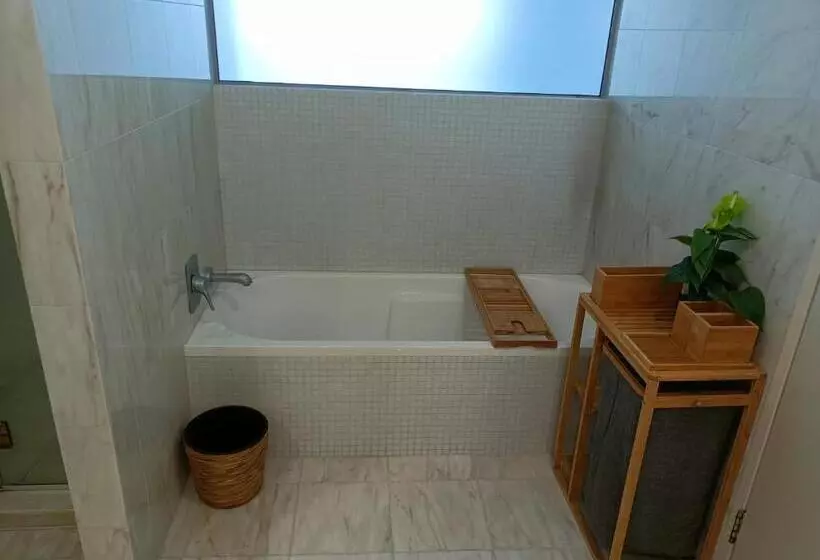 Отель The Grand Apartments