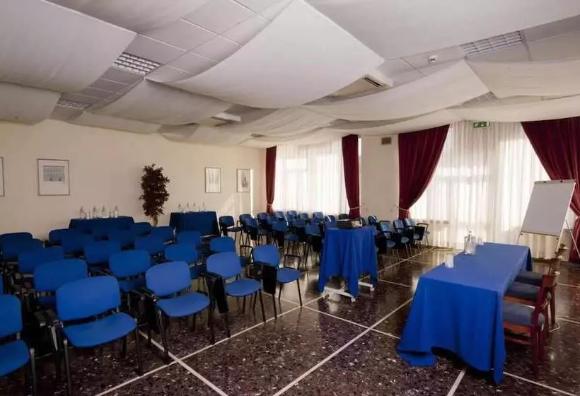 هتل Villa Eur Parco Dei Pini