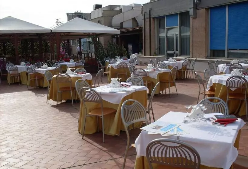 هتل Villa Eur Parco Dei Pini