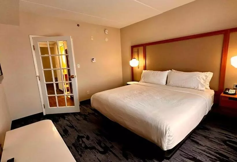 Newmarket Hotel And Suites