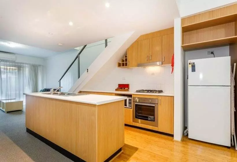 Perth Ascot Central Apartment Hotel Official