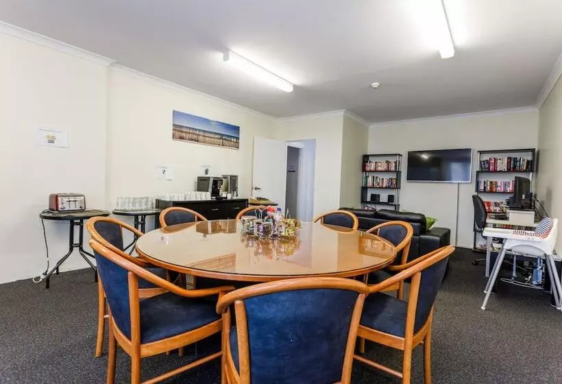 Perth Ascot Central Apartment Hotel Official