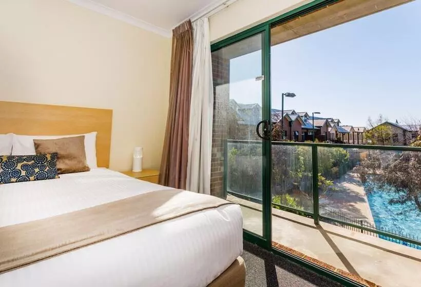 Perth Ascot Central Apartment Hotel Official