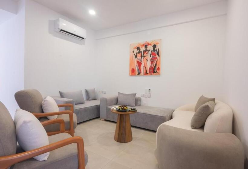 Royal Mandarin Hotel & Resort