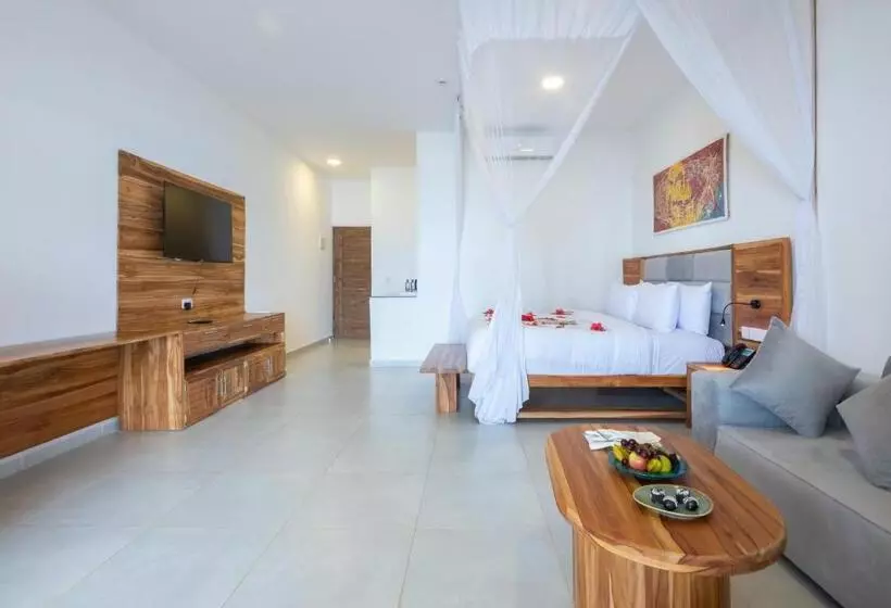 Royal Mandarin Hotel & Resort