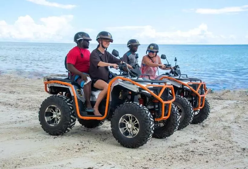 Royal Mandarin Hotel & Resort