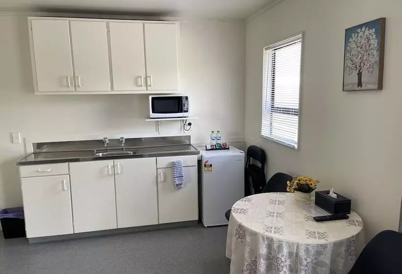 Majatalo Summer Inn Motel