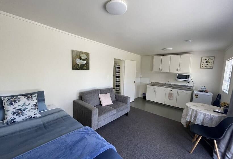 بنسيون Summer Inn Motel