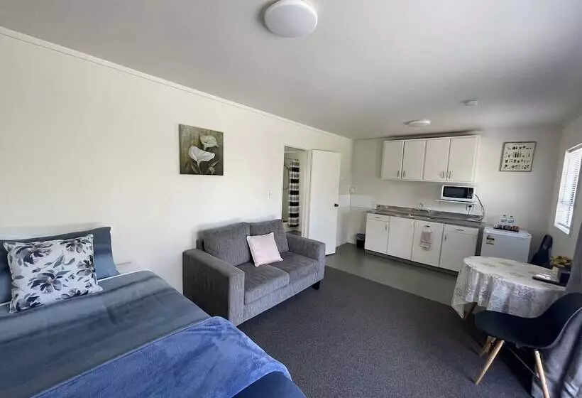 Majatalo Summer Inn Motel