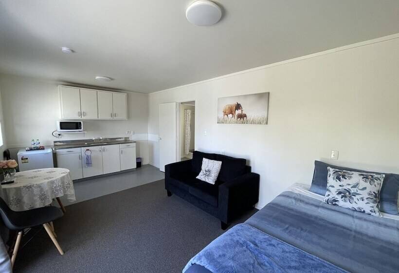 بنسيون Summer Inn Motel