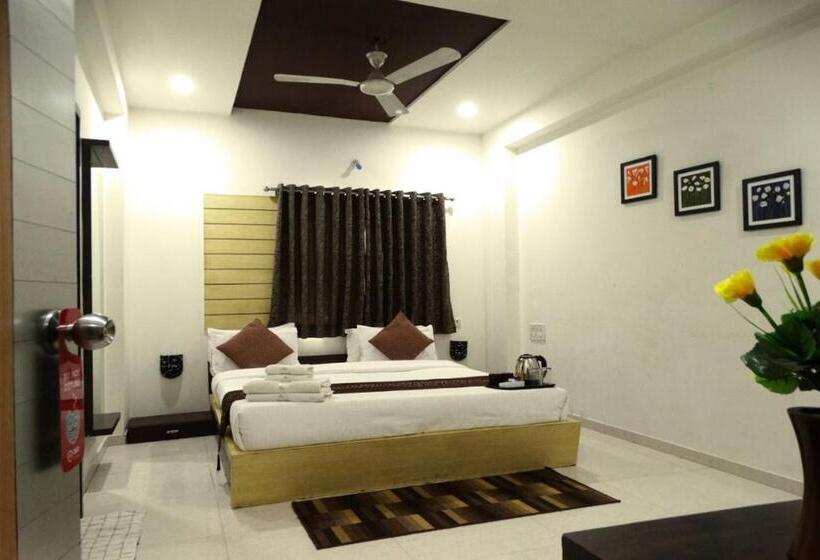 בית מלון כפרי Crown