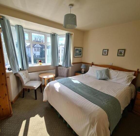 Bed and Breakfast Alington House