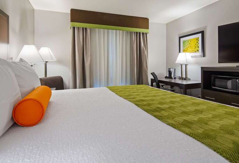 Best Western Plus Liberal Hotel & Suites