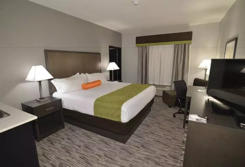 Best Western Plus Liberal Hotel & Suites