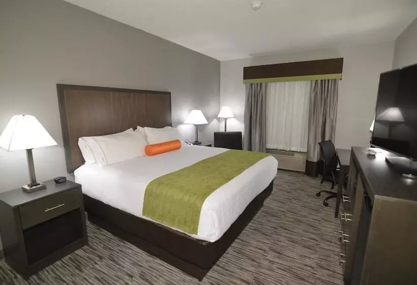 Best Western Plus Liberal Hotel & Suites