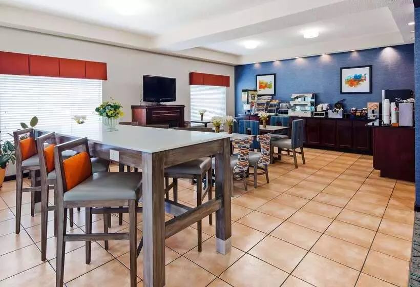 Отель Best Western Hiram Inn And Suites