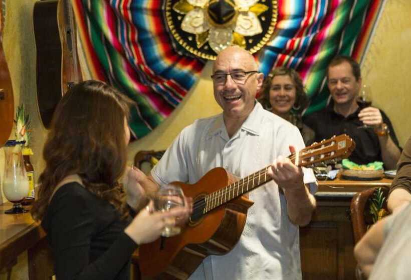 בית מלון כפרי Blume Interlaken