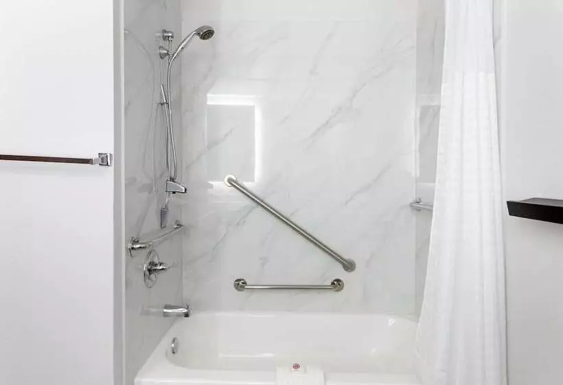 酒店 Comfort Inn & Suites Rustoneast